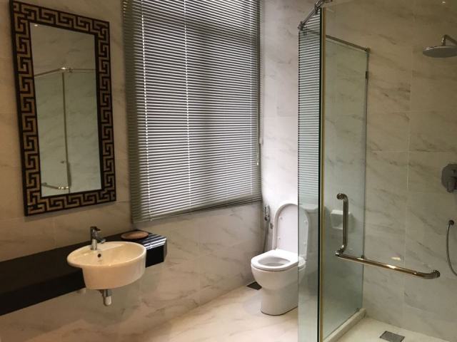 Luxurious and Huge Fully Furnished Detached house at La Promenade!