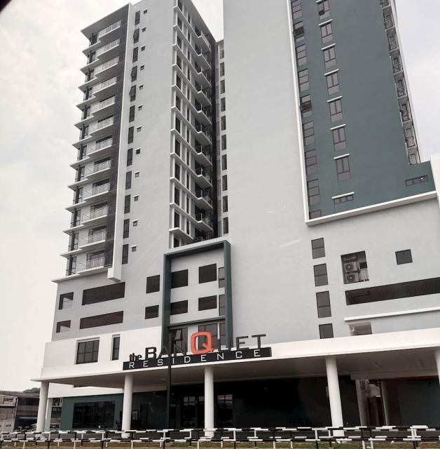 THE BANQUET RESIDENCE